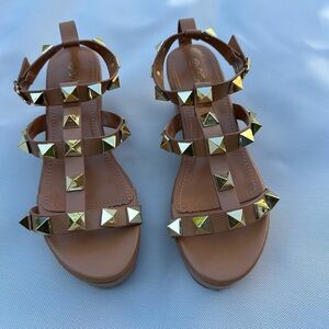 ✨ Brown Studded Platform Wedge Sandals – Gold Accents  size 7 .5
